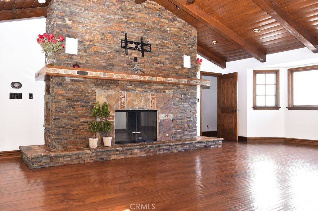 Woodland Hills, CA 91364,5235 San Feliciano DR