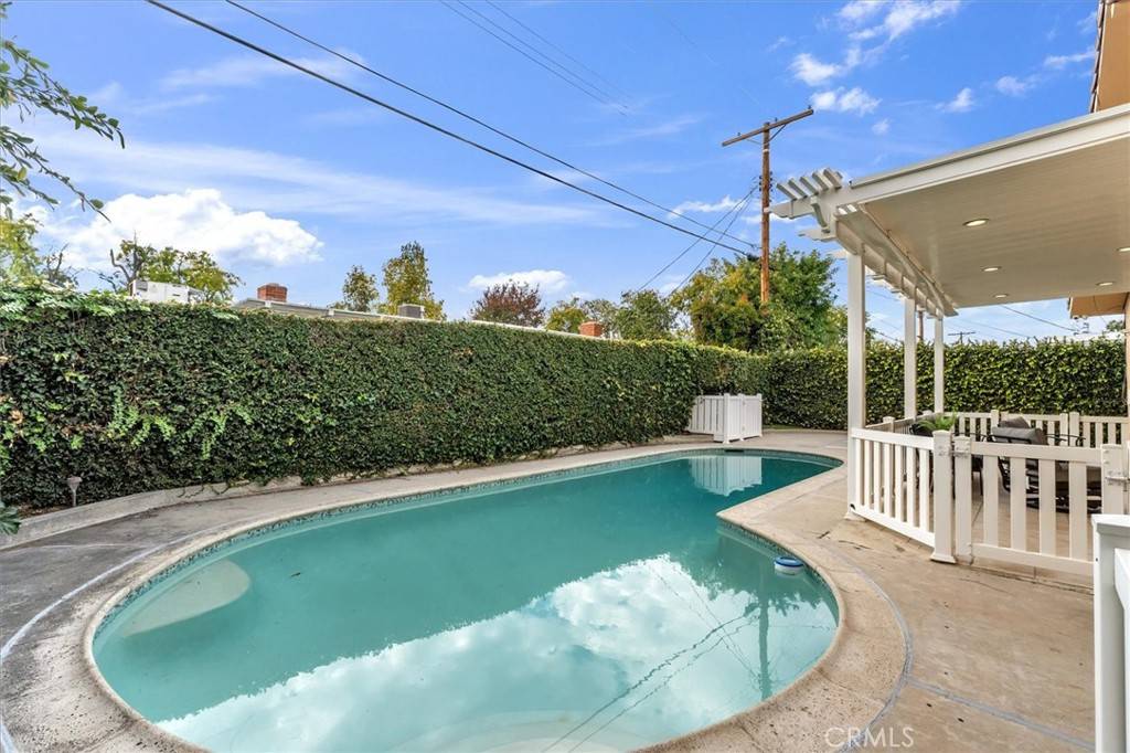 Encino, CA 91316,5701 Wish AVE