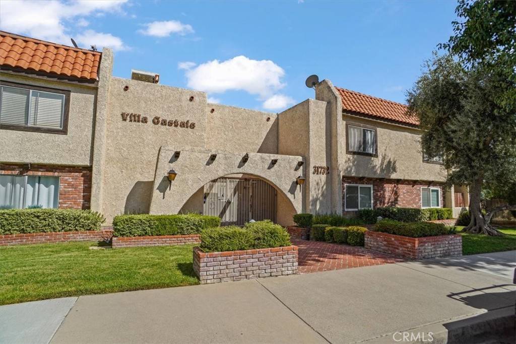 Castaic, CA 91384,31732 Ridge Route RD #111