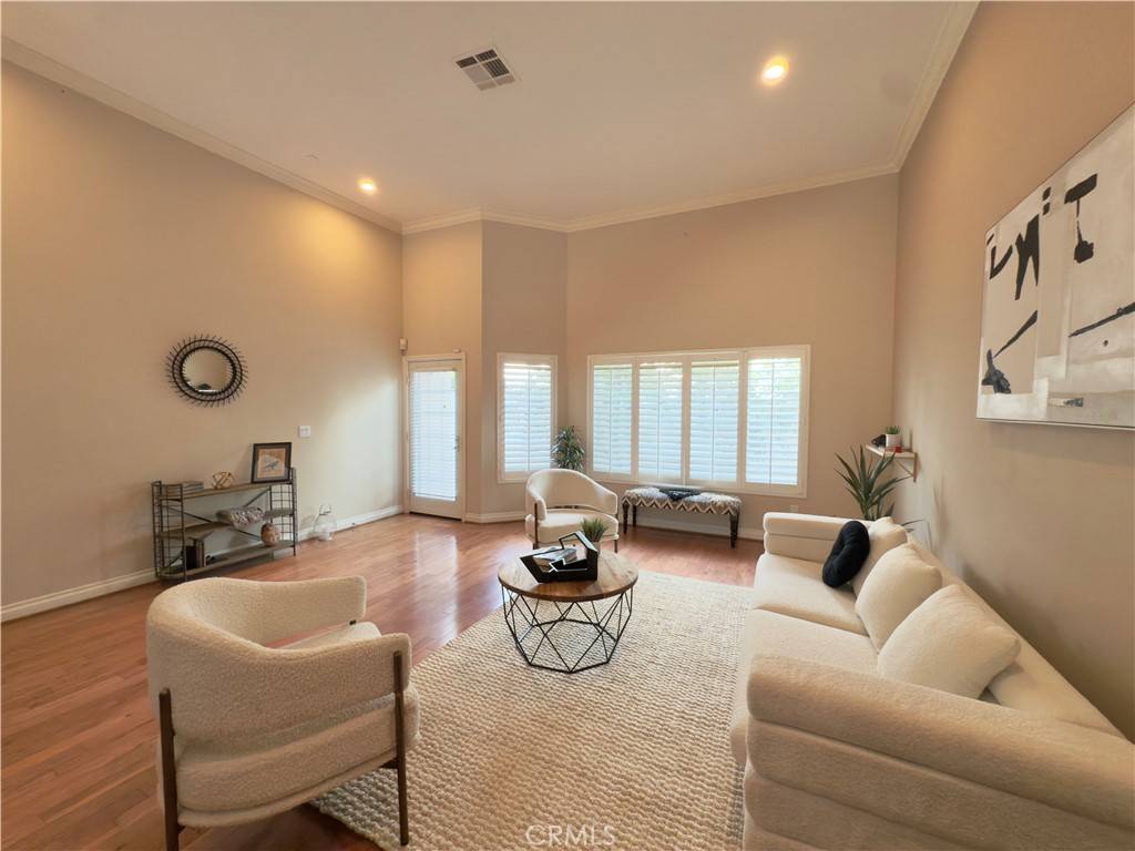 Agoura Hills, CA 91301,5241 Colodny DR #403