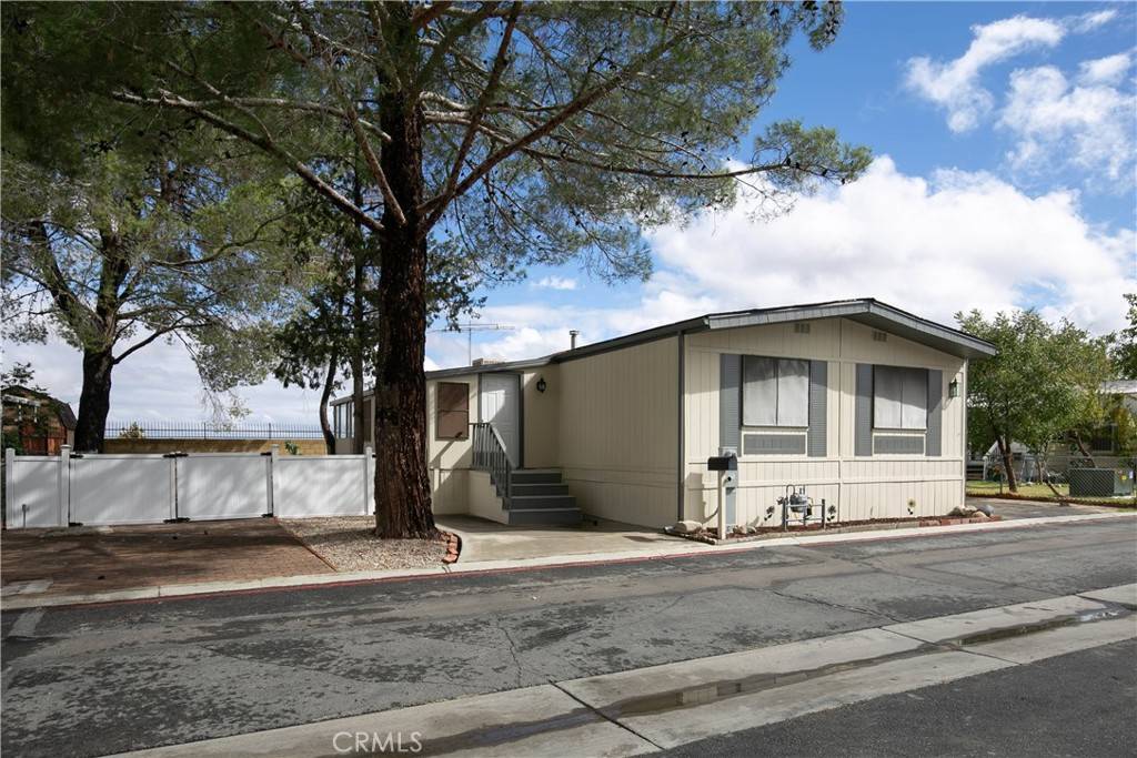 Lancaster, CA 93535,45800 Challenger #118