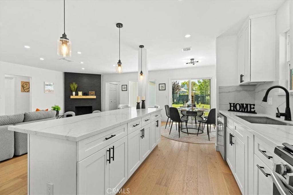 Sherman Oaks, CA 91411,5815 Saloma AVE