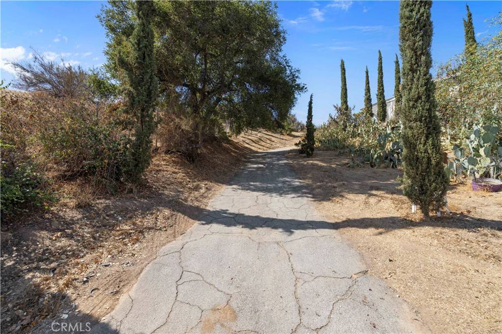 Val Verde, CA 91384,29027 Val Verde RD