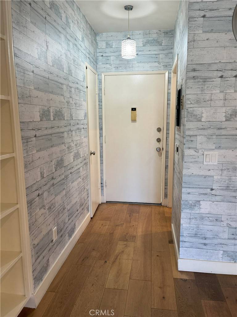 Valley Glen, CA 91401,6255 Woodman #203