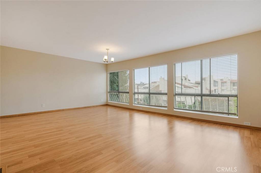 Encino, CA 91316,5250 Zelzah AVE #12A