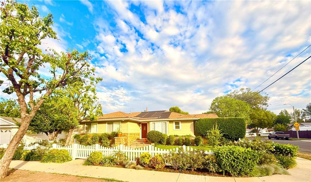 Woodland Hills, CA 91367,6424 Penfield AVE