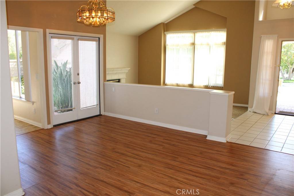 Westlake Village, CA 91361,2695 Country