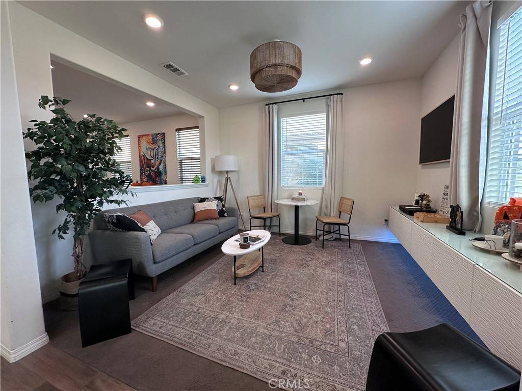 Valencia, CA 91354,28673 Parkside