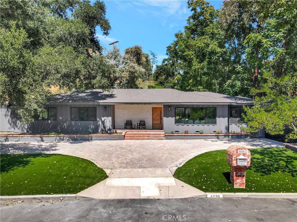 Tarzana, CA 91356,4830 Hasekian DR