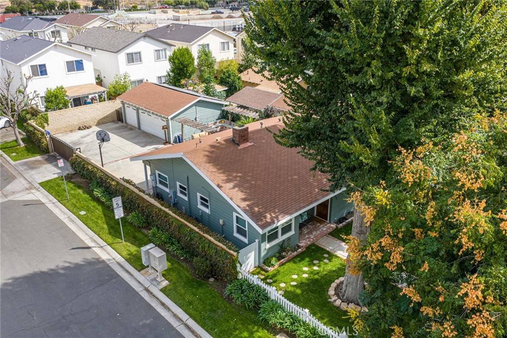 Newhall, CA 91321,25032 Walnut ST