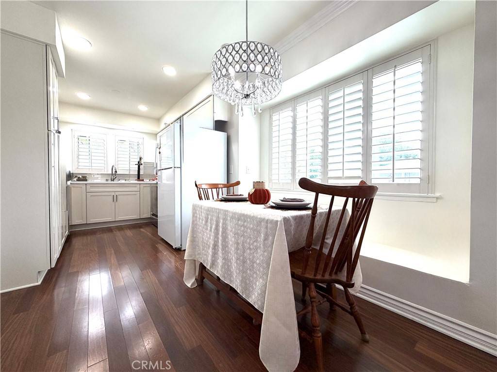 Newhall, CA 91321,24373 La Glorita Cir