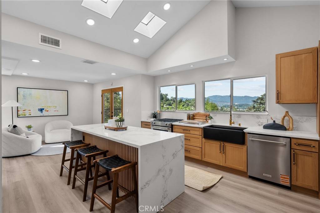 Echo Park, CA 90039,2121 Baxter