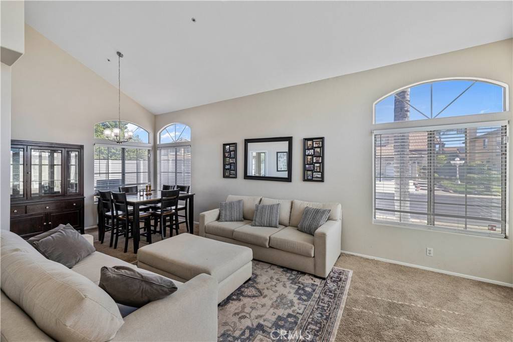 Fontana, CA 92336,7465 Doheny