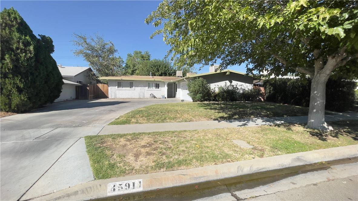 Lancaster, CA 93534,45911 Kingtree AVE