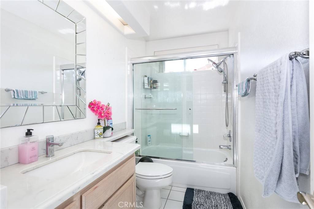 Simi Valley, CA 93065,985 Brandon AVE