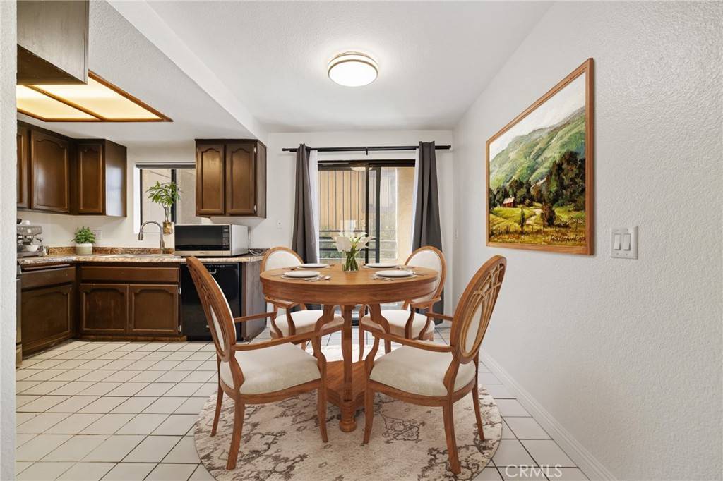 Hawthorne, CA 90250,4055 W Rosecrans AVE #2