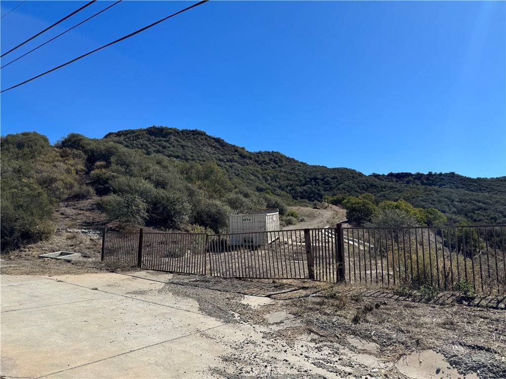 Calabasas, CA 91302,25858 Mulholland