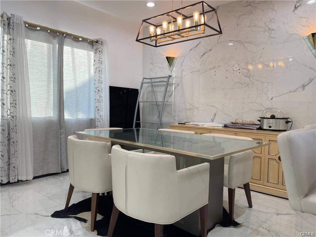 Rosemead, CA 91770,3823 2 Walnut Grove