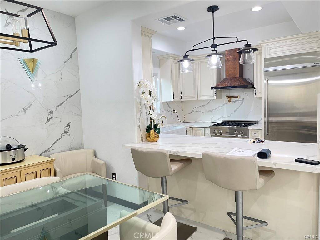 Rosemead, CA 91770,3823 2 Walnut Grove