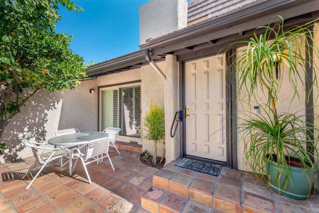 Woodland Hills, CA 91367,6226 Nita AVE