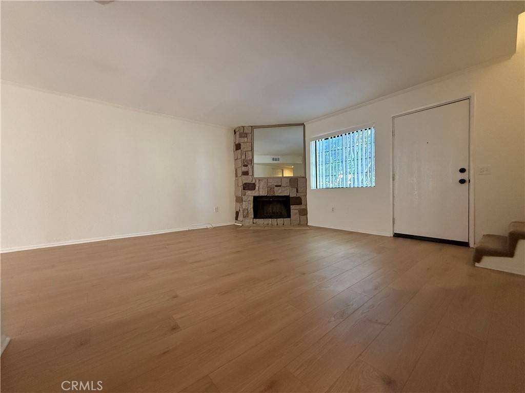 Canoga Park, CA 91303,21930 Valerio ST #15