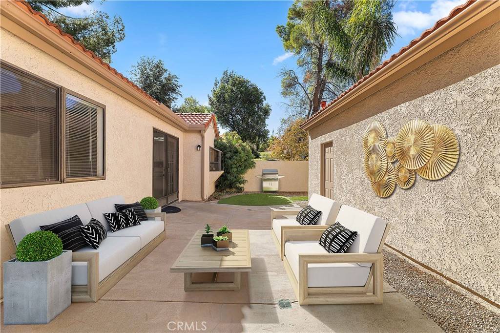 Newhall, CA 91321,19962 Avenue Of The Oaks