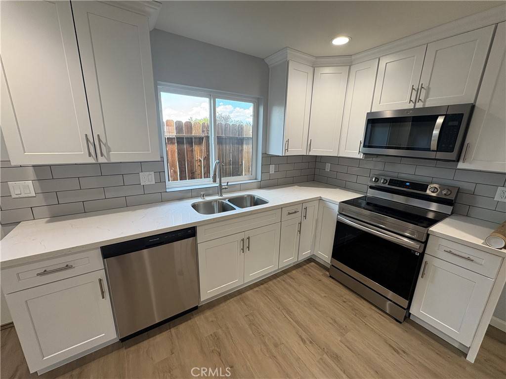 Palmdale, CA 93550,2137 Estrella CT #B