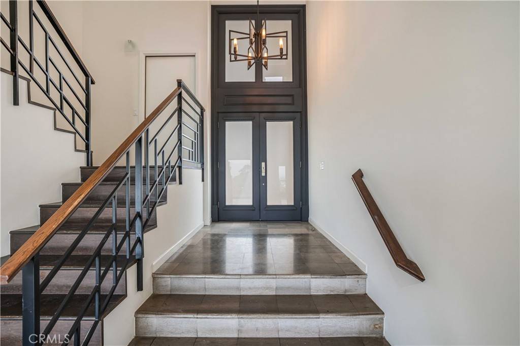 Studio City, CA 91604,3622 Roberts View