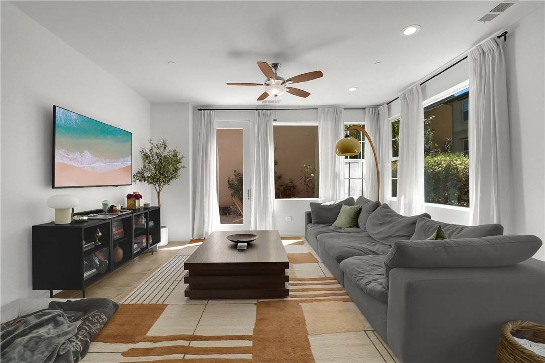 Valencia, CA 91354,28288 N Via Sonata DR