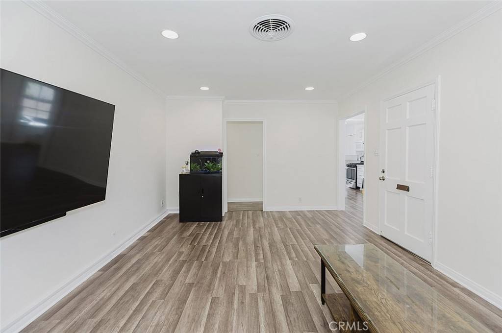Van Nuys, CA 91401,13842 Hamlin ST