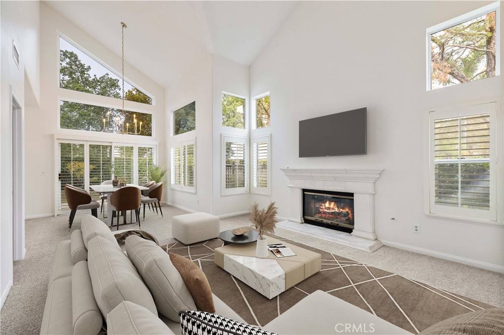 Valencia, CA 91355,24420 Hampton #C