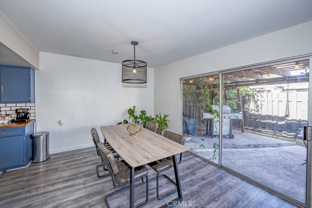 Valencia, CA 91354,22725 Garzota DR