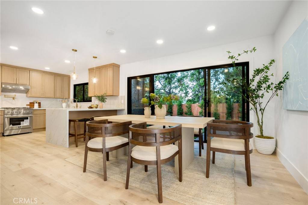 Sherman Oaks, CA 91423,14457 Glorietta DR