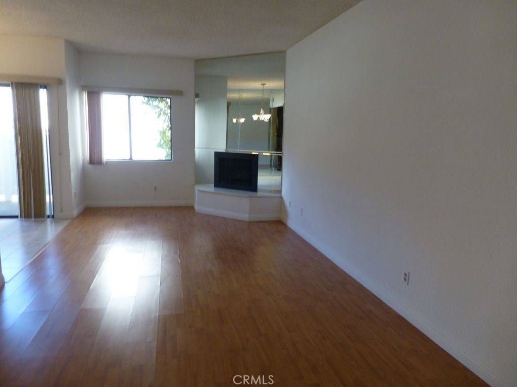 Encino, CA 91316,17914 Magnolia BLVD #127
