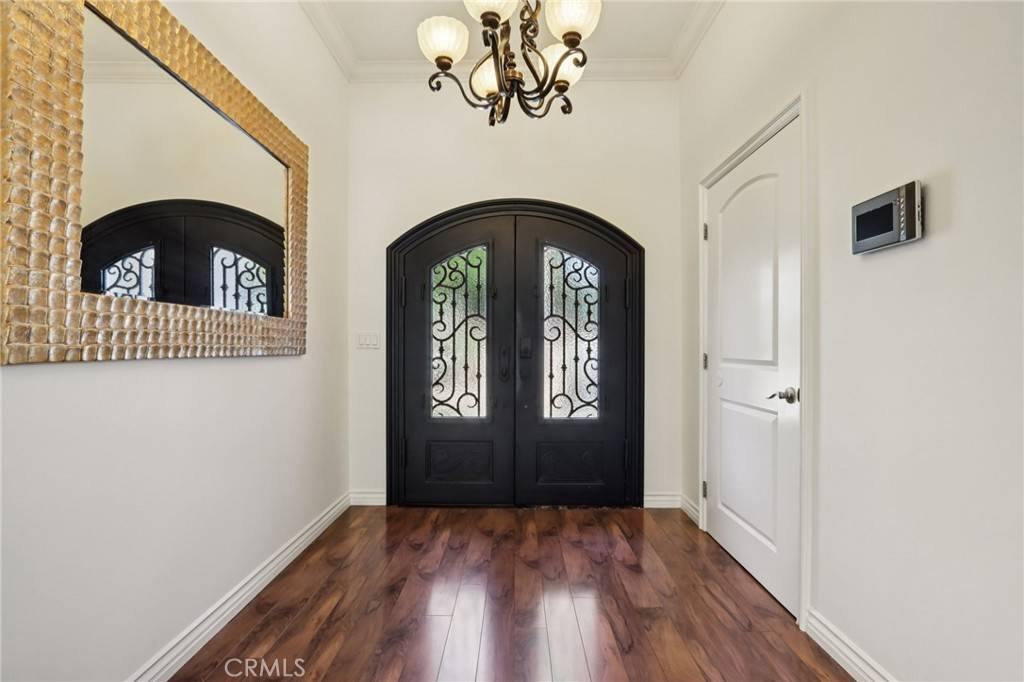 Van Nuys, CA 91401,13816 Bessemer ST