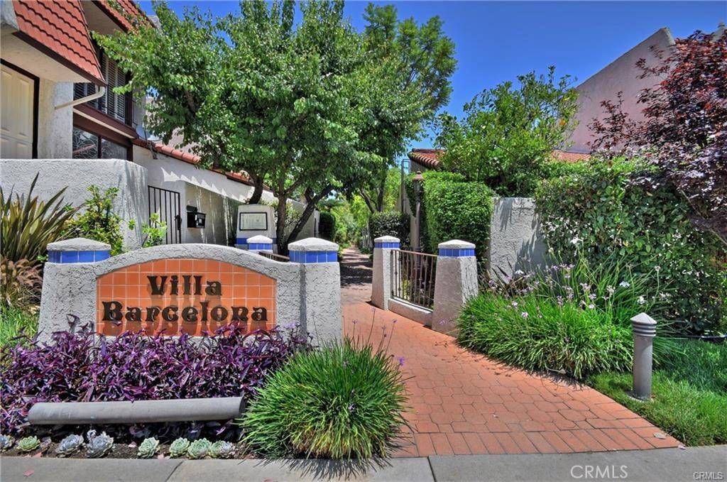 Woodland Hills, CA 91367,22255 1/2 Erwin