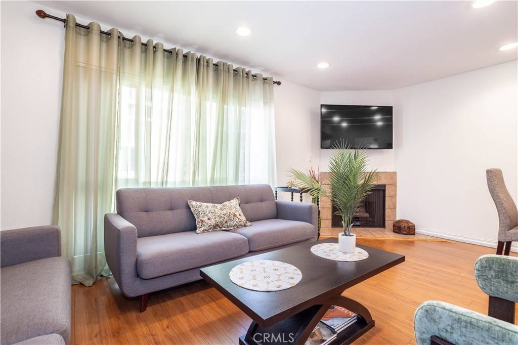 Van Nuys, CA 91405,7319 Hazeltine Ave #5