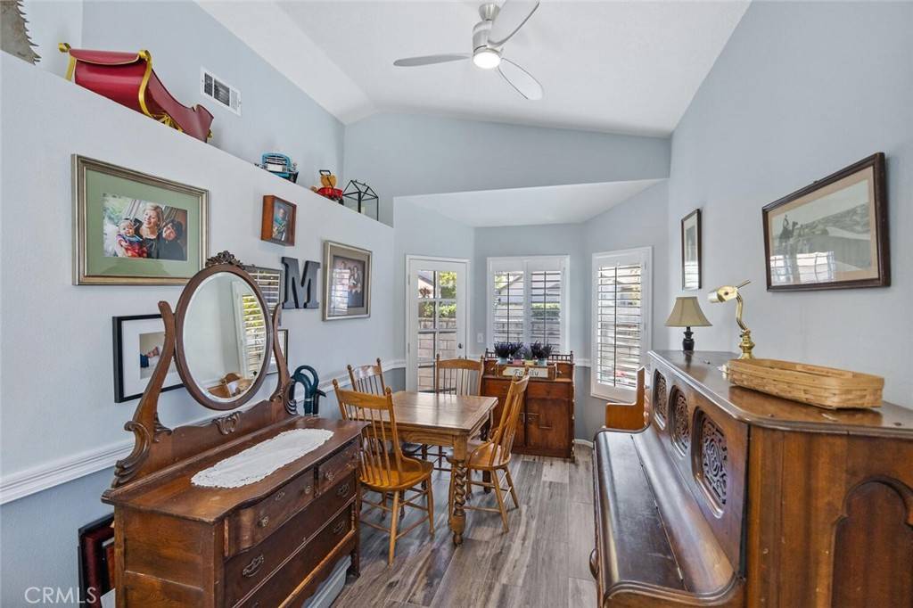 Saugus, CA 91390,28123 Seco Canyon #94