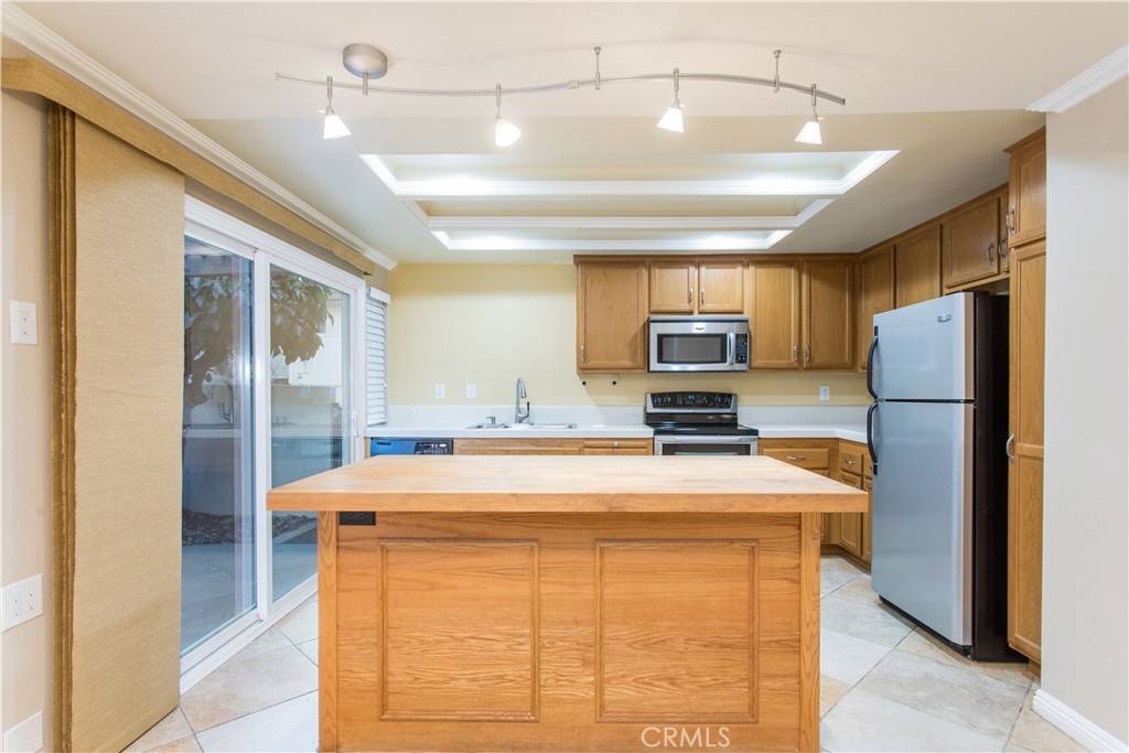 Chatsworth, CA 91311,22133 James Alan