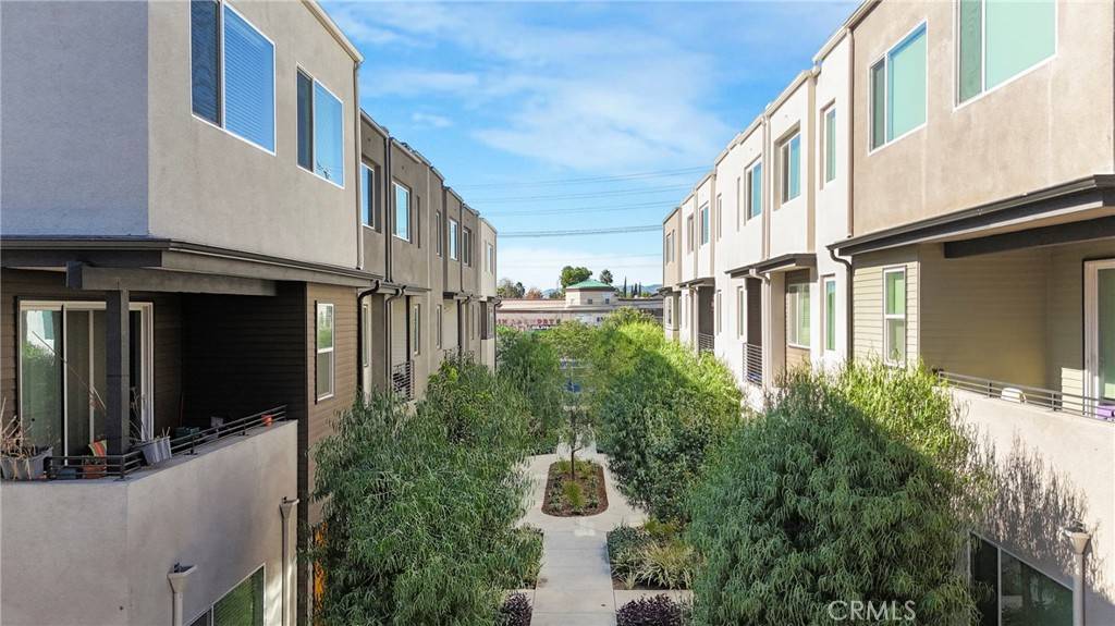 Northridge, CA 91325,18447 W Mural