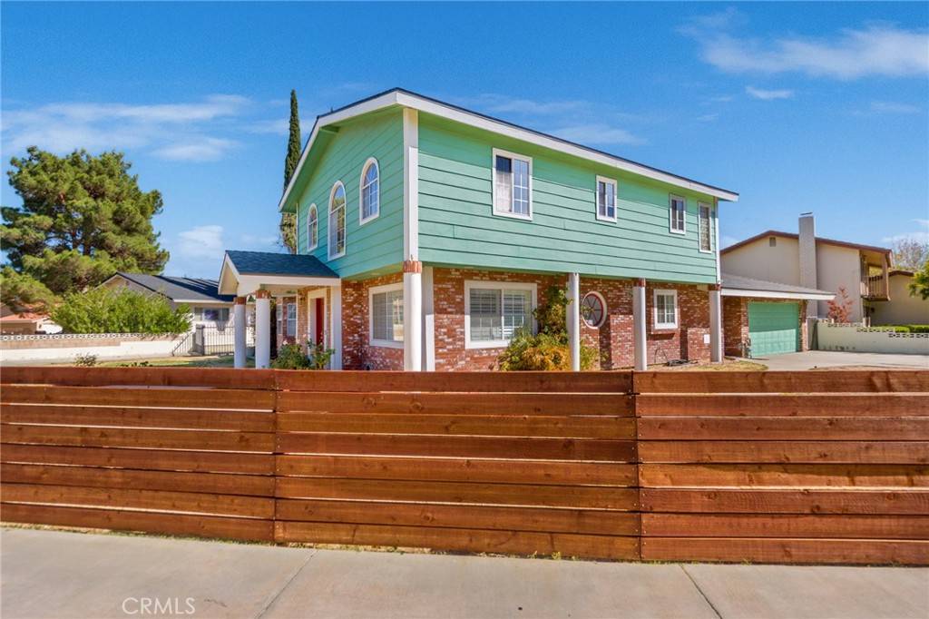 Palmdale, CA 93551,39752 Makin Ave