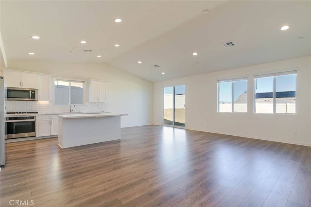 Lancaster, CA 93536,7011 Kristina CT