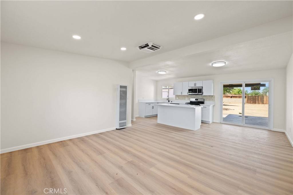 Palmdale, CA 93550,37857 Melton