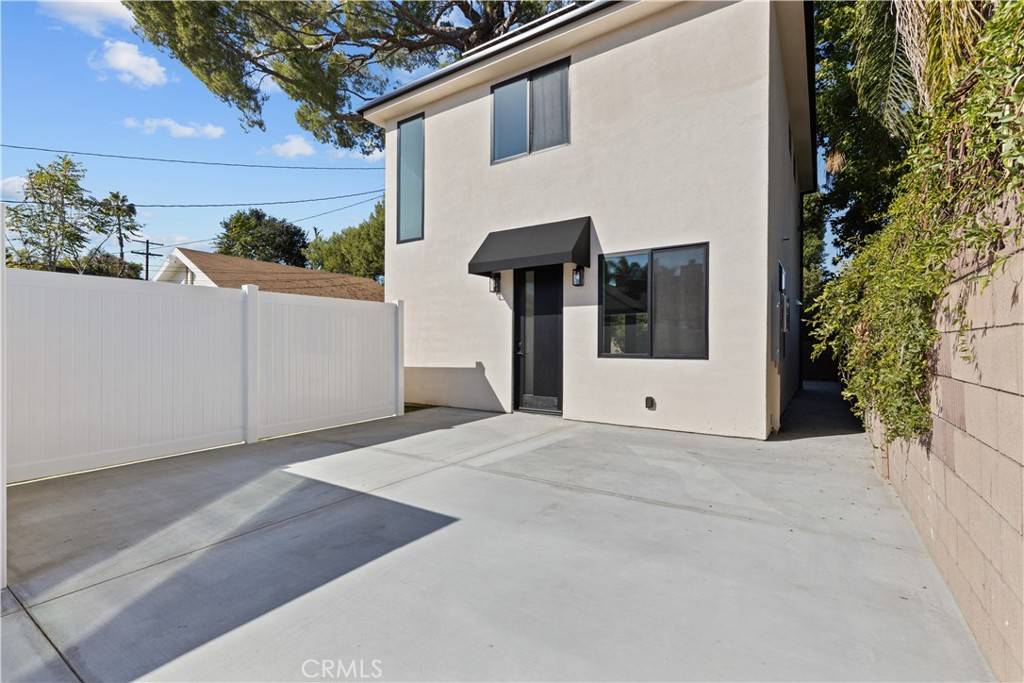 North Hollywood, CA 91602,11145 Hortense ST