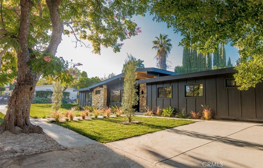 Woodland Hills, CA 91367,23623 Ladrillo