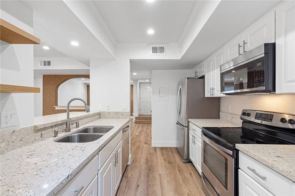 Agoura Hills, CA 91301,4059 Yankee DR