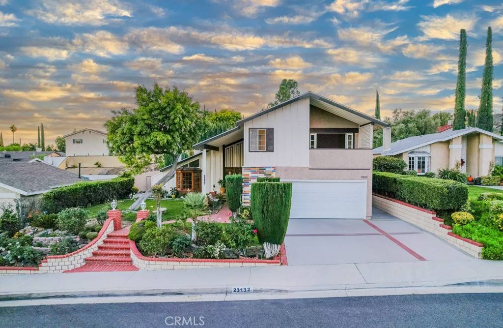 Valencia, CA 91354,23132 Posada