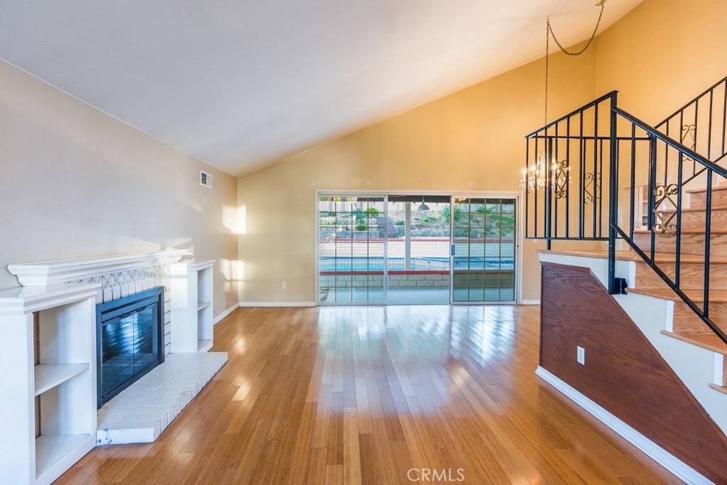 Valencia, CA 91354,23132 Posada