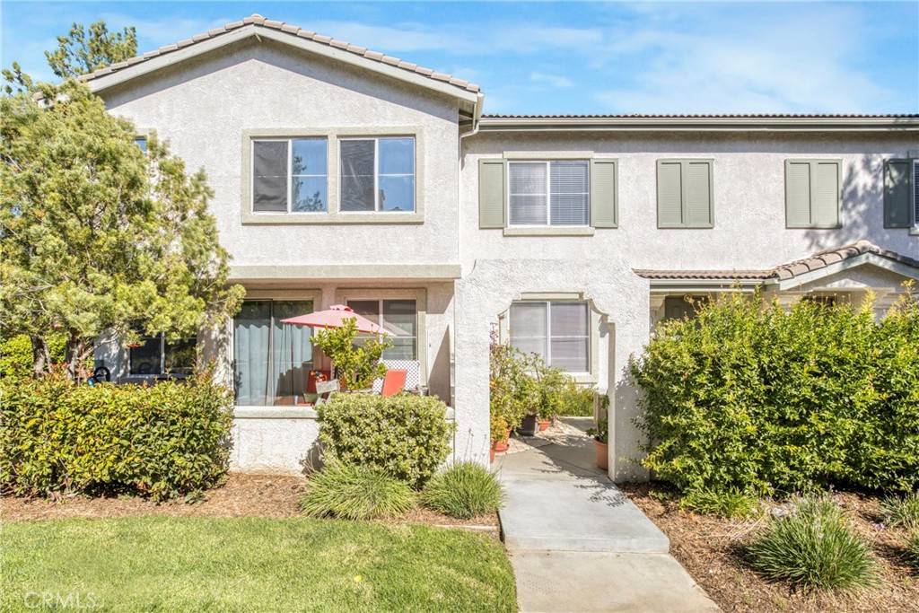 Saugus, CA 91350,22754 Little Fall CT