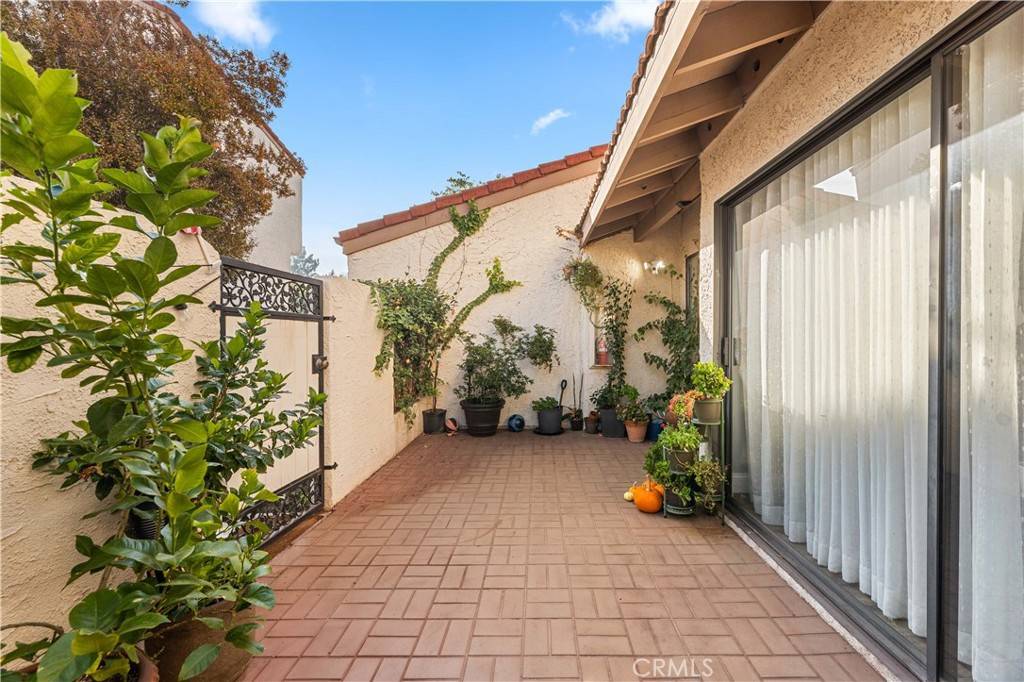 Tarzana, CA 91356,18146 Oxnard #48